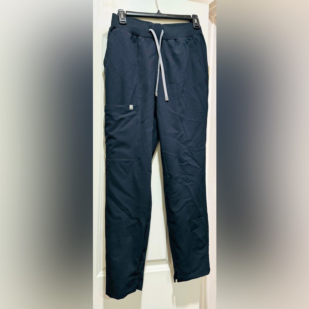 NWOT XS short Fabletics Slim fit